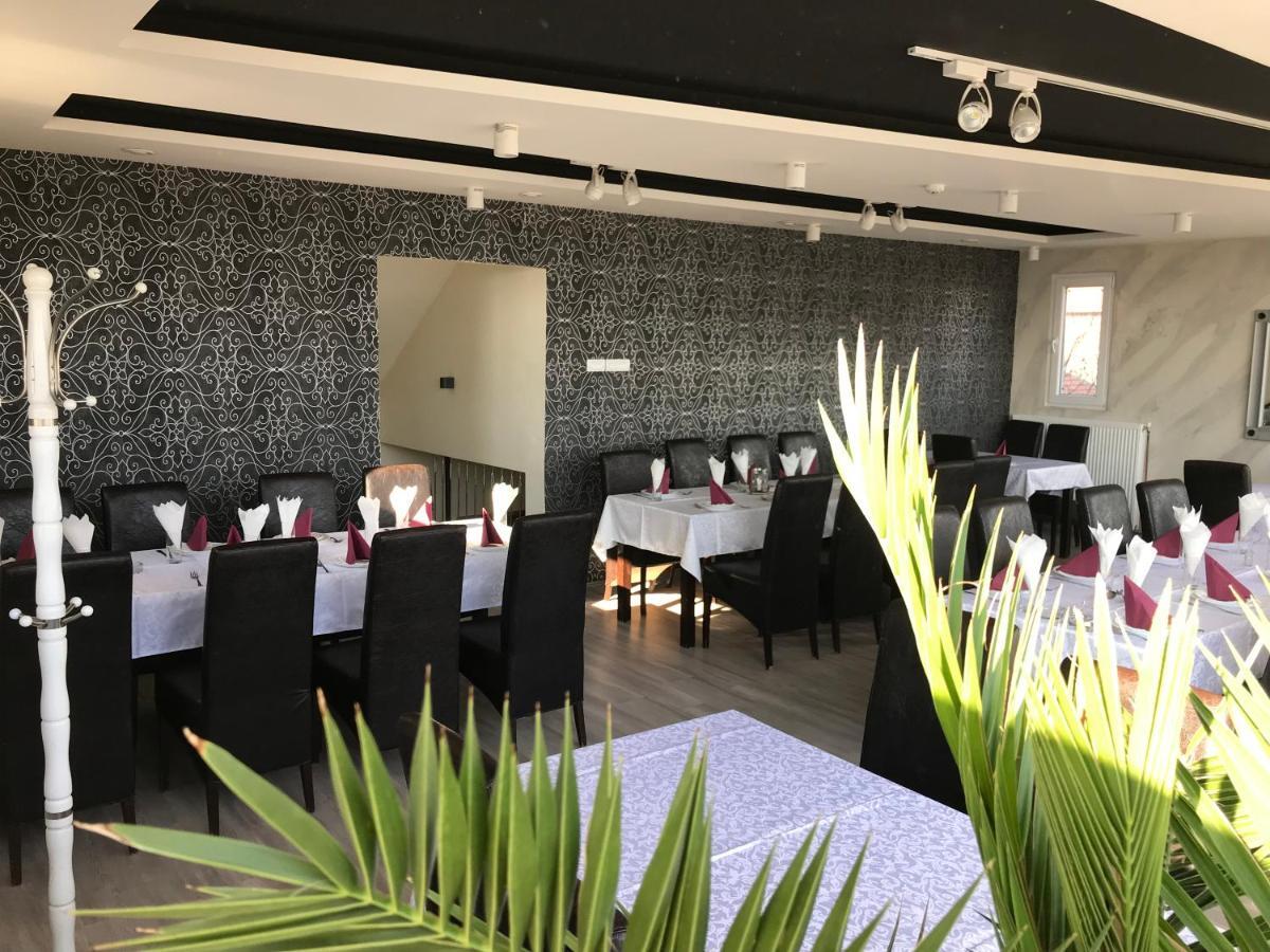 Zormaris-M Otel Vranje Dış mekan fotoğraf