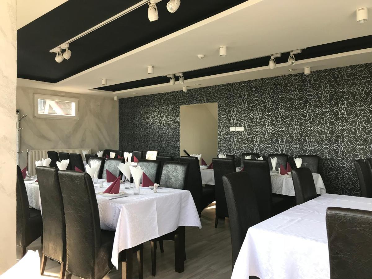 Zormaris-M Otel Vranje Dış mekan fotoğraf